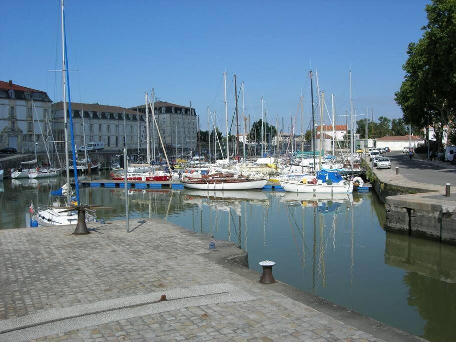 T2 Meuble Pour Curistes, Vacanciers Et Stagiaires Rochefort  Exterior photo