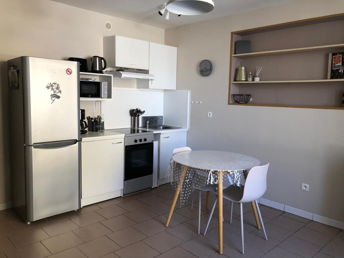T2 Meuble Pour Curistes, Vacanciers Et Stagiaires Rochefort  Exterior photo